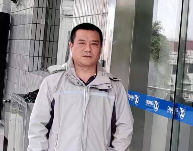 【yl23455永利官网药业30周年人物专访】同心30载 同行yl23455永利官网人——（三）邓入东：机会永远留给有准备的人